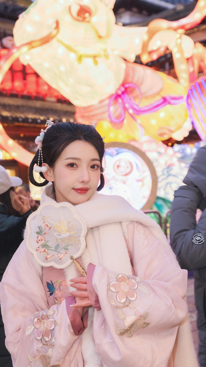 春光乍泄